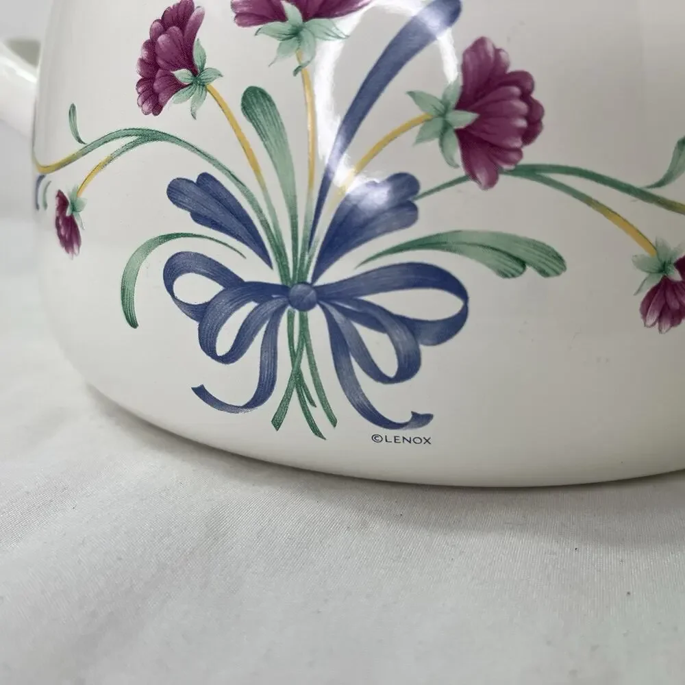 Lenox Poppies on blue Enamel 3 quart Pot with lid, cottage, retro, farm house